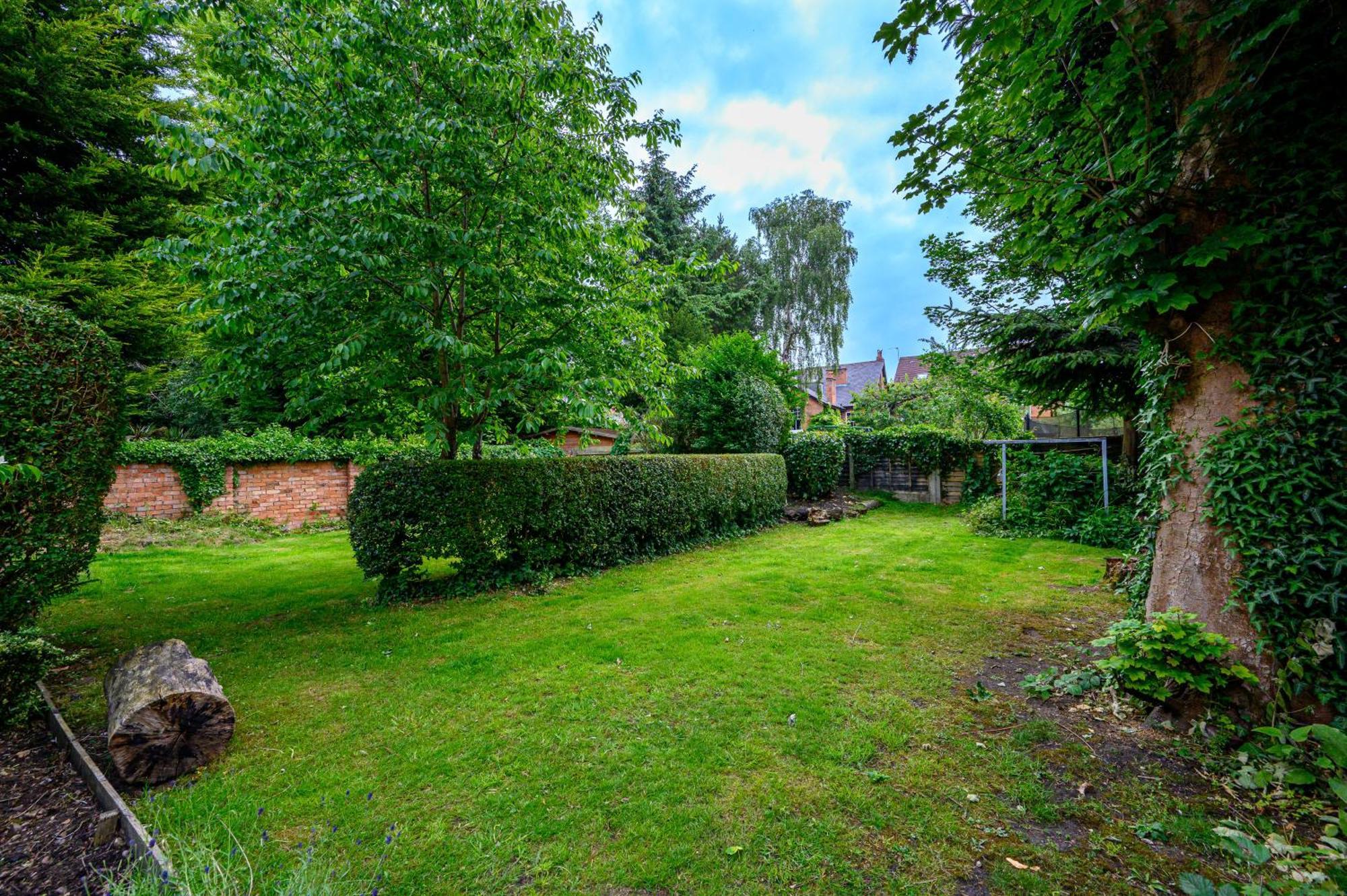 Apartment Amethyst Delightful In Moseley Mews, By Staystaycations