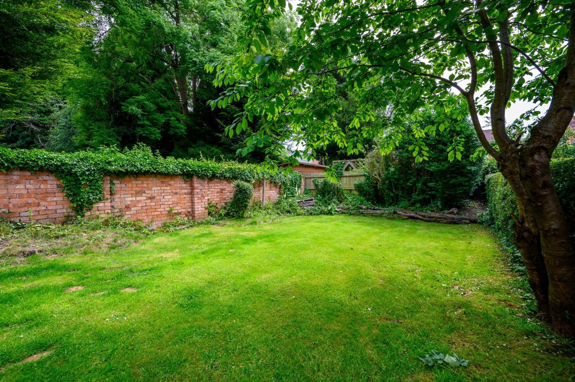 Apartment Amethyst Delightful In Moseley Mews, By Staystaycations *