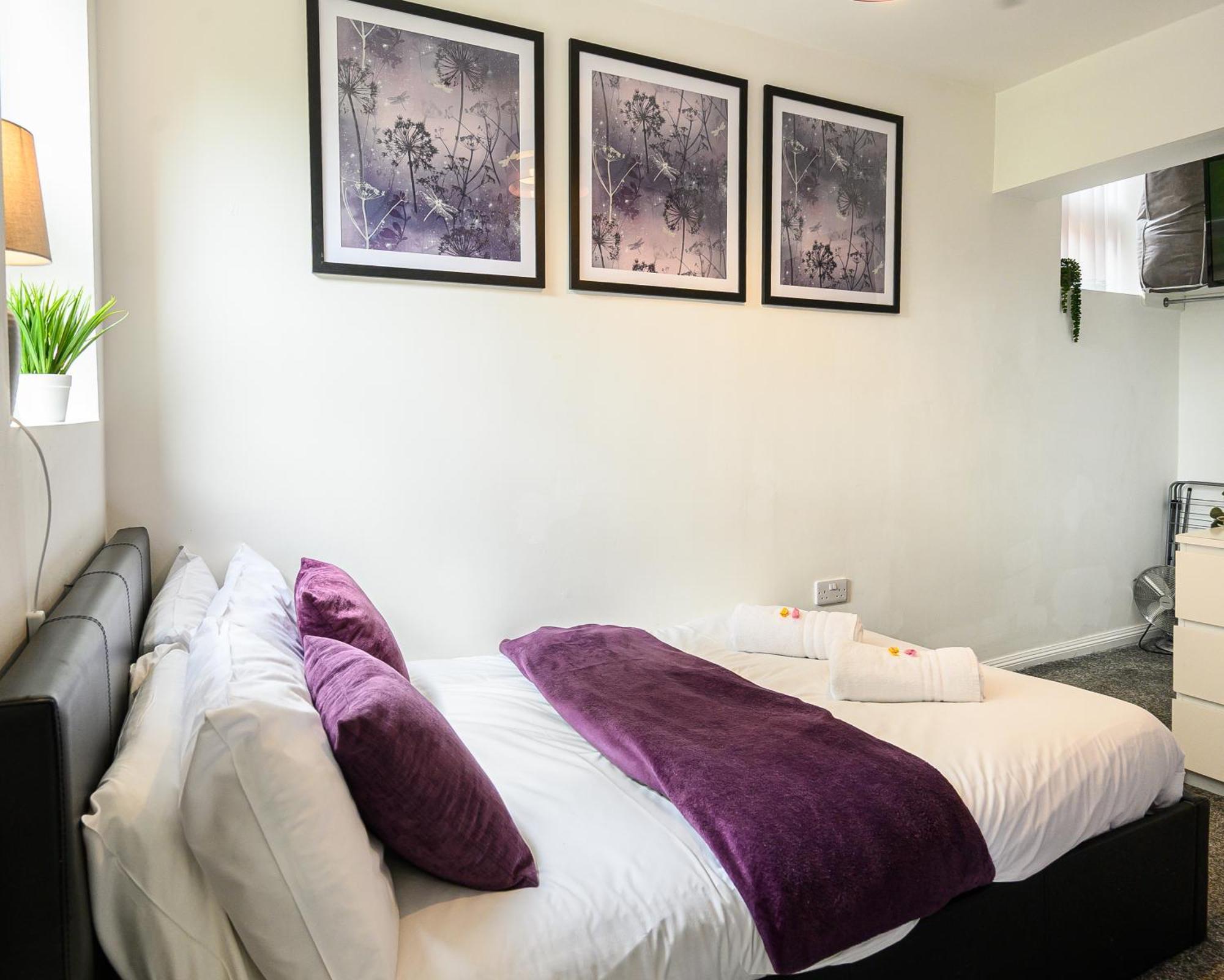 Amethyst Delightful In Moseley Mews, By Staystaycations Apartment *