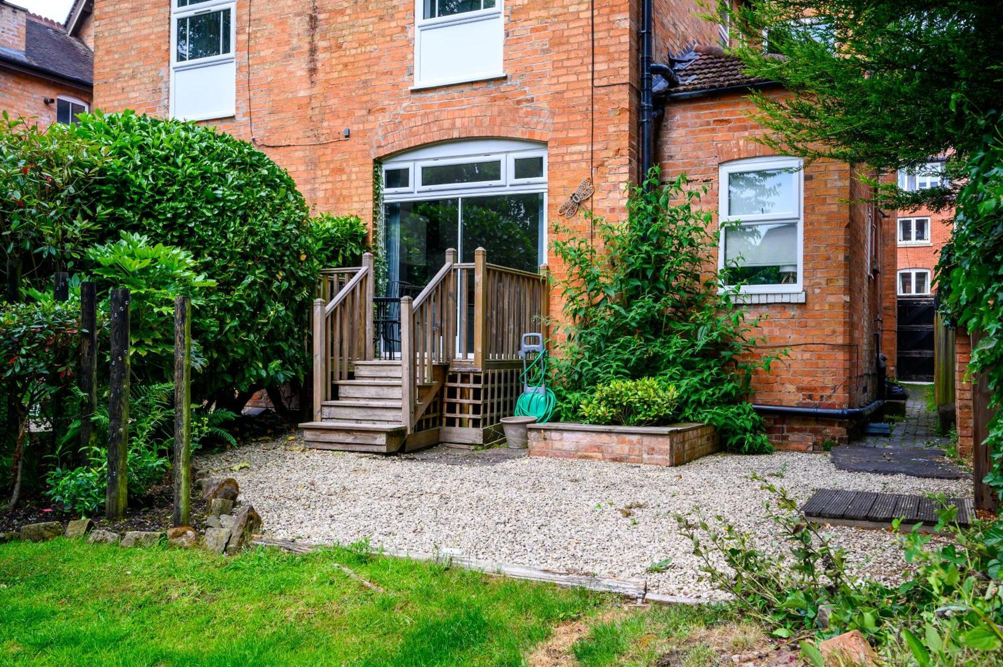 Amethyst Delightful In Moseley Mews, By Staystaycations *