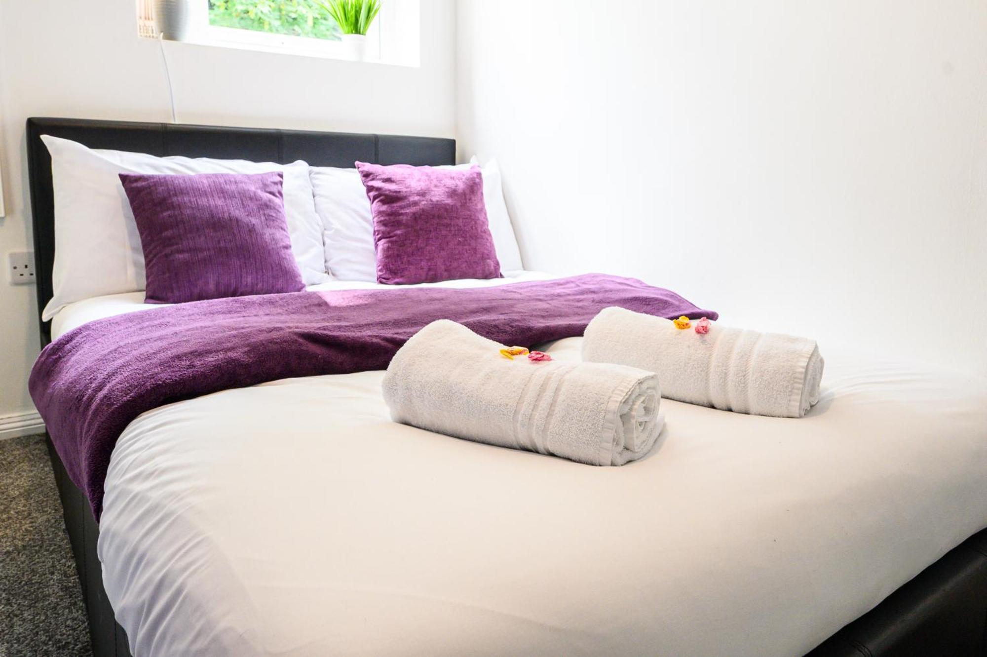 Amethyst Delightful In Moseley Mews, By Staystaycations * Birmingham